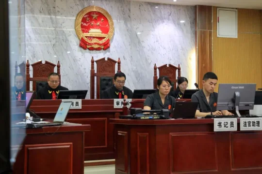 湘西州交通运输局原局长吴奕华受贿600余万元,一审被判十年六个月(图4) 湘西州交通运输局原局长吴奕华受贿600余万元,一审被判十年六个月(图3)