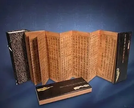 设计知识-书籍常用装订方式(从古到今)(图7) 从古至今书籍常用装订方式(图3)