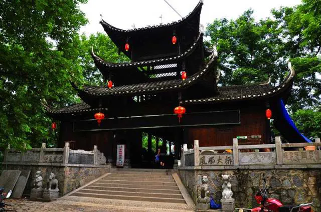 武陵土家第一寨——龙山惹巴拉(图2)
