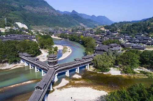 武陵土家第一寨——龙山惹巴拉(图1)