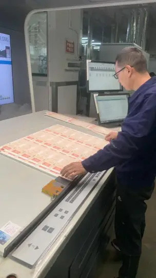 浅底色印品易墨色不均?这种工艺方式不妨一试!(图13) 浅底色印品易墨色不均?这种工艺方式不妨一试!(图13)
