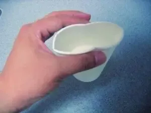 生活常识-我用4招辨别一次性纸杯好坏(图7) 生活常识-我用4招辨别一次性纸杯好坏(图2)